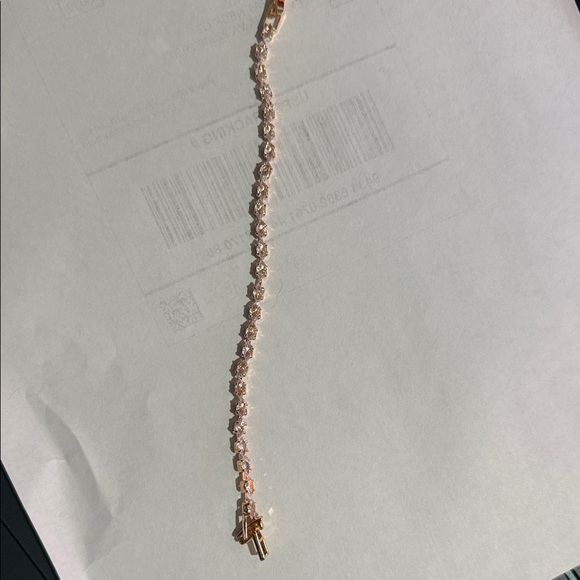 Elegant Gold Tennis Bracelet with Clear Stones - Picture 2 of 3